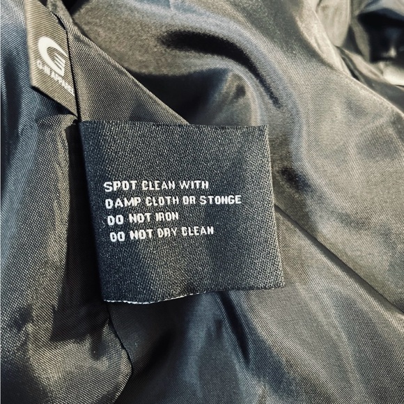 Colebrook Women’s Large black faux leather jacket with stud accents GUC - Picture 7 of 7